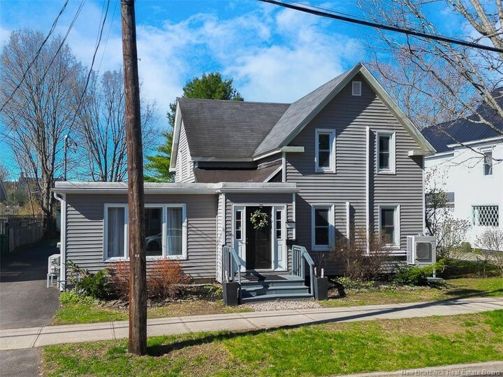 66 Charlotte Street — photo 1