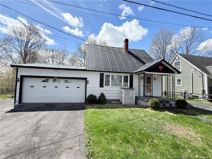 Property Photo:  131 St John Street  NB E7M 2V2 