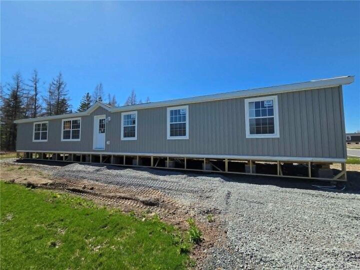 Property Photo:  25 Luanne Drive  NB E3B 9E5 