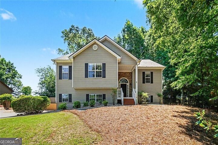 Property Photo: 902 Cobblestone Trail GA 30114