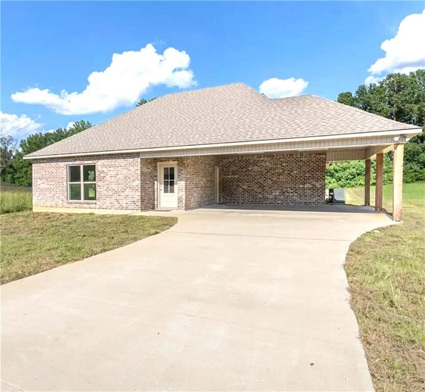 Property Photo:  123 Meadow Lane  LA 71467 