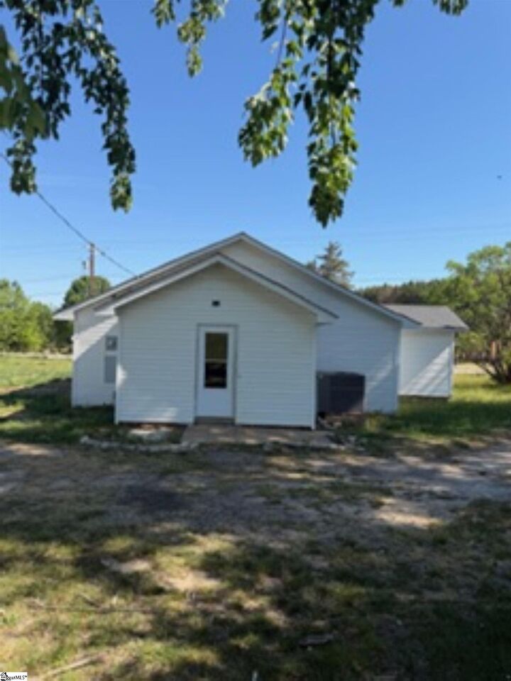 Property Photo:  7221 New Cut Road  SC 29349 