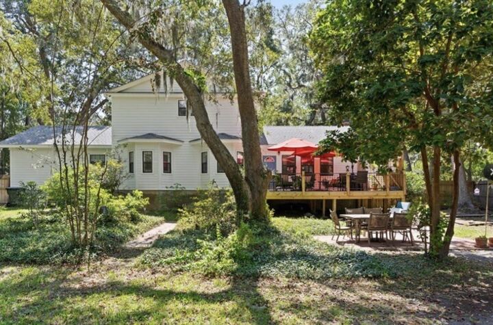 Property Photo:  314 Dunbarton Drive  GA 31522 
