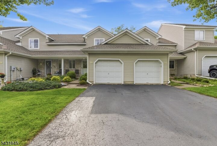 Property Photo:  16 Pale Star Ct  NJ 07419 