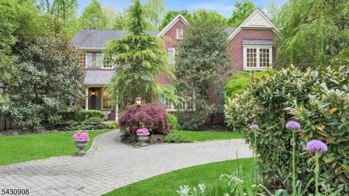 Property Photo:  20 Diann Drive  NJ 07045 