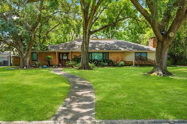 Property Photo: 5117 Valerie Street TX 77401