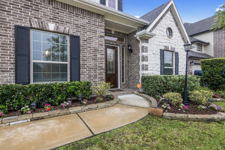 Property Photo: 5518 Elden Trail TX 77505