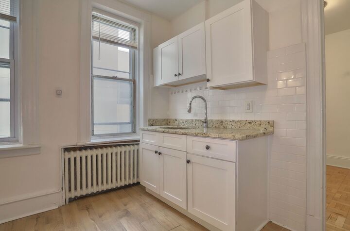 Property Photo:  327 Jackson St 18  NJ 07030 