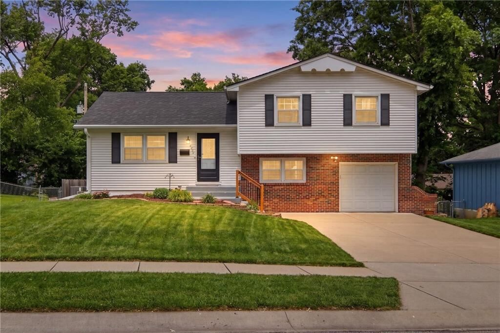 Property Photo:  6400 W 73rd Terrace  KS 66204 