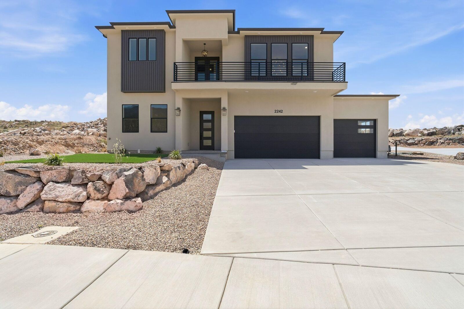 Property Photo:  2242 S 2925 St W  UT 84720 