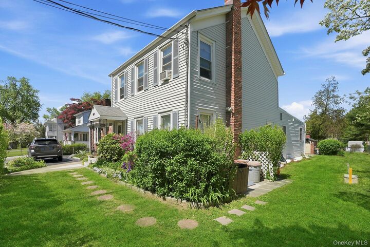 Property Photo:  50 Sunset Road  NY 10548 