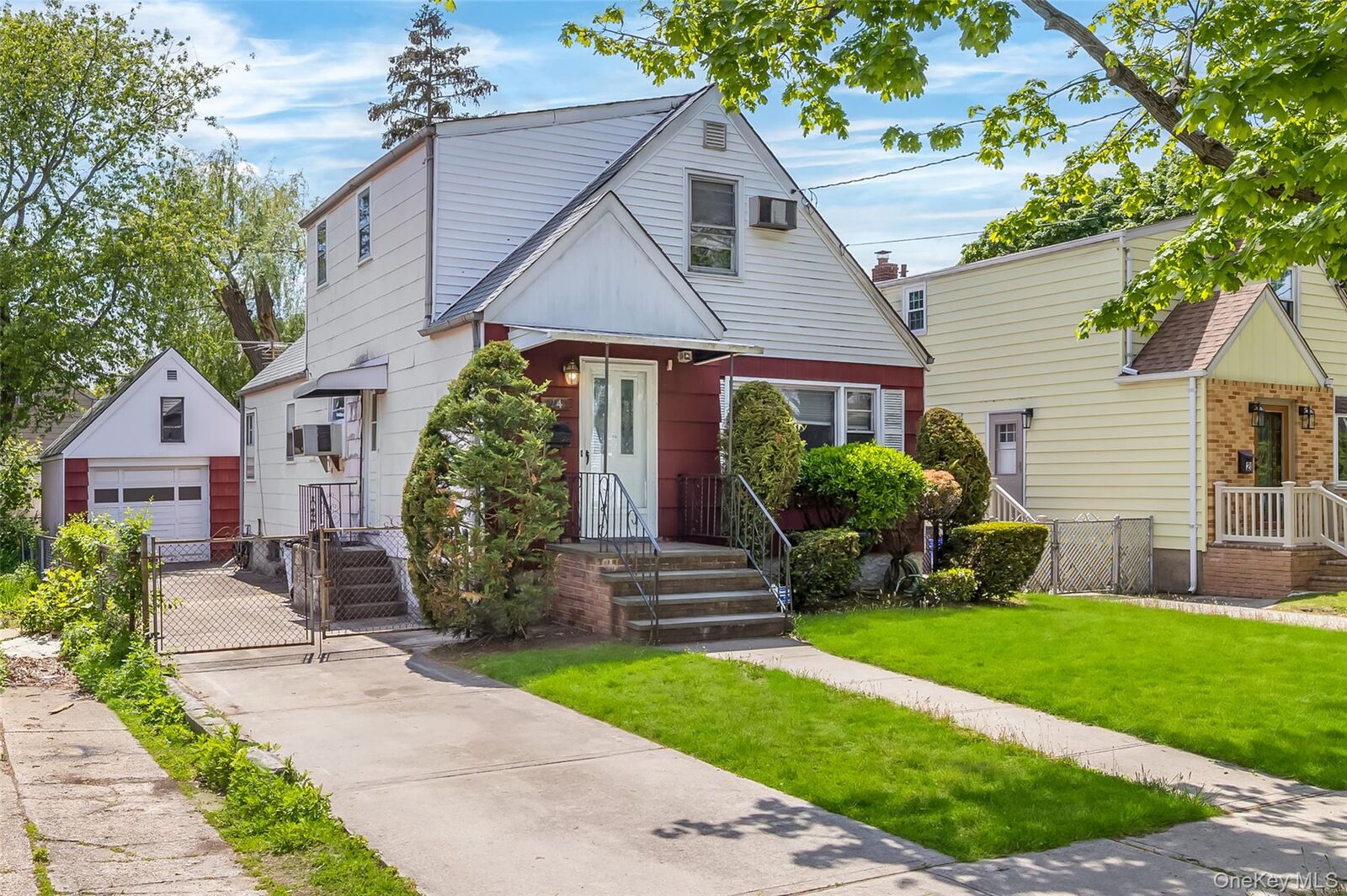 Property Photo:  24 Spring Garden Street  NY 11580 