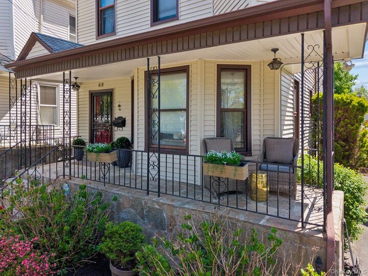 Property Photo:  68 Underhill Street  NY 10707 