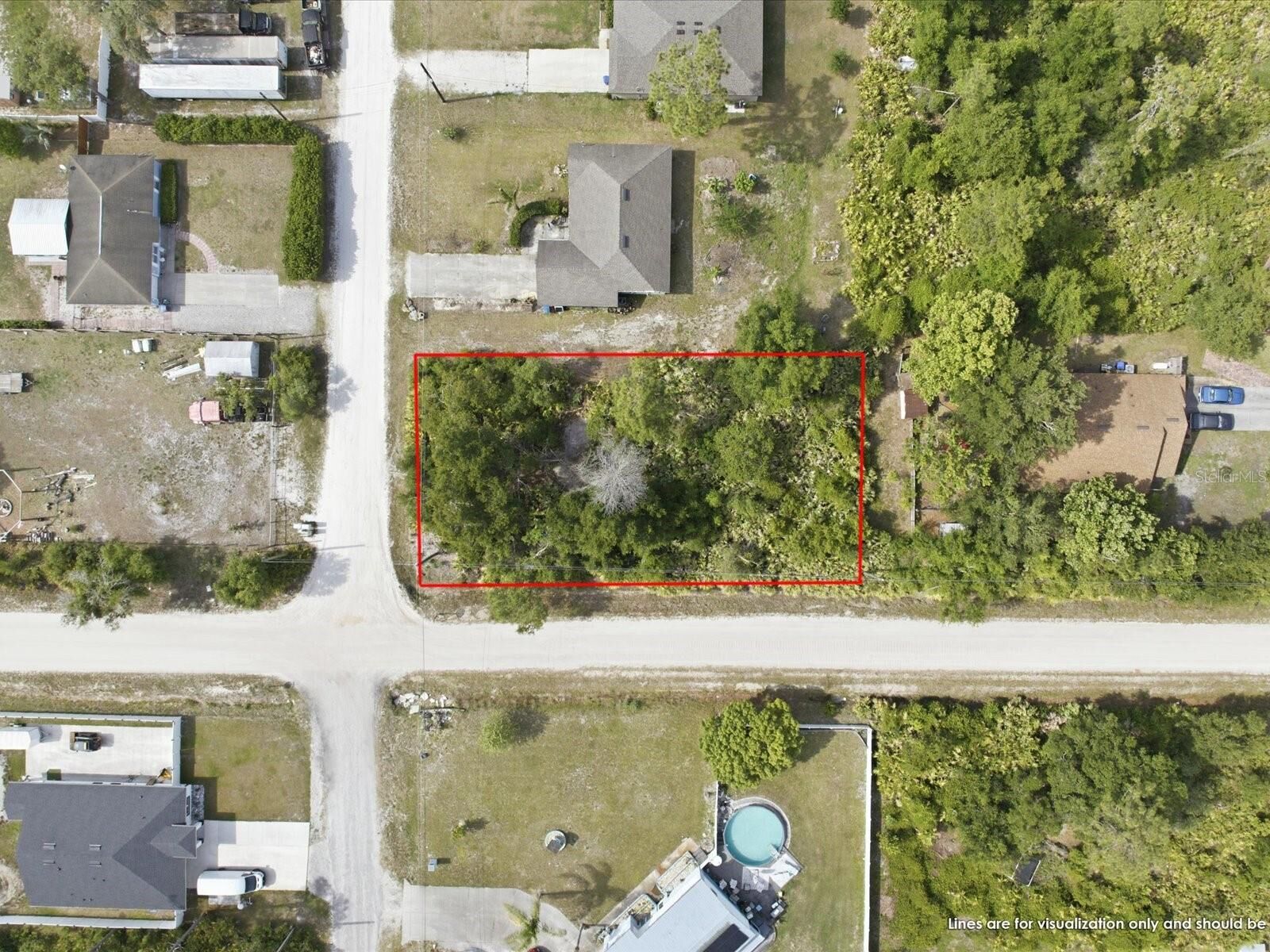Property Photo:  1001 10th Avenue  FL 32724 