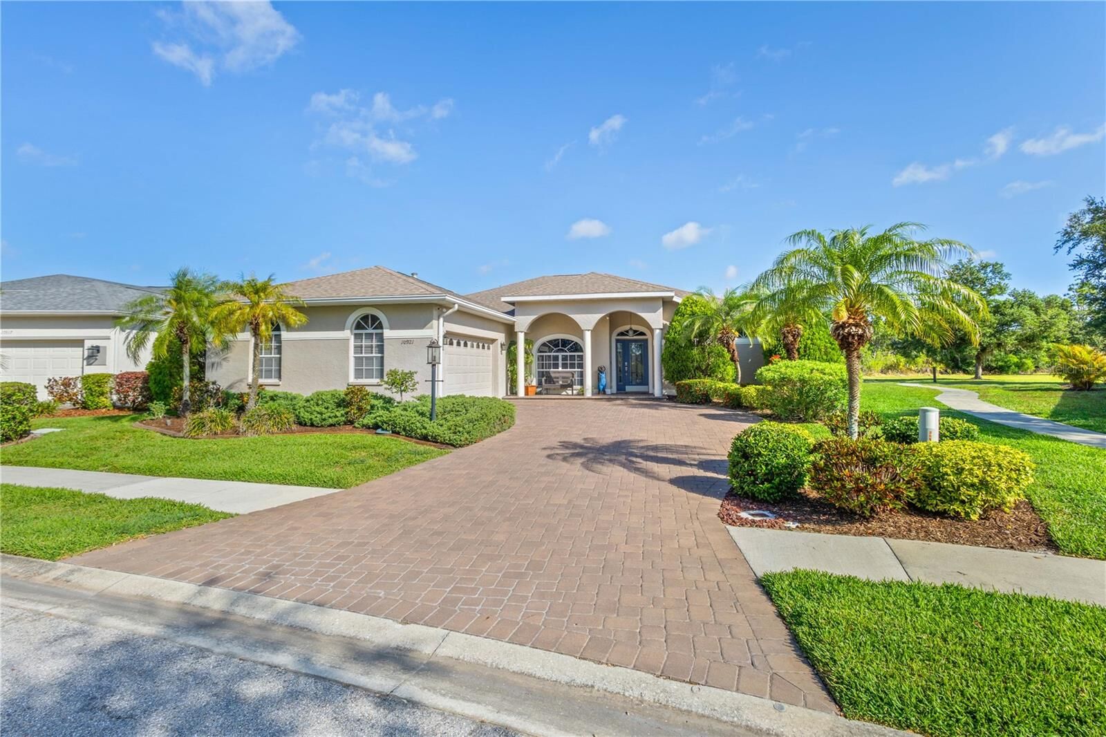 Property Photo:  10921 Bluestem Circle  FL 34202 
