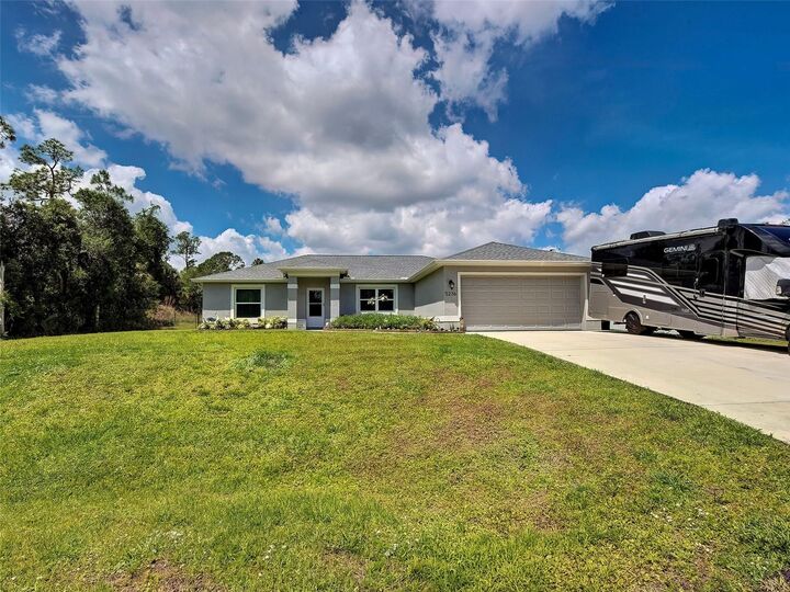 Property Photo:  5236 Bannock Circle  FL 34288 