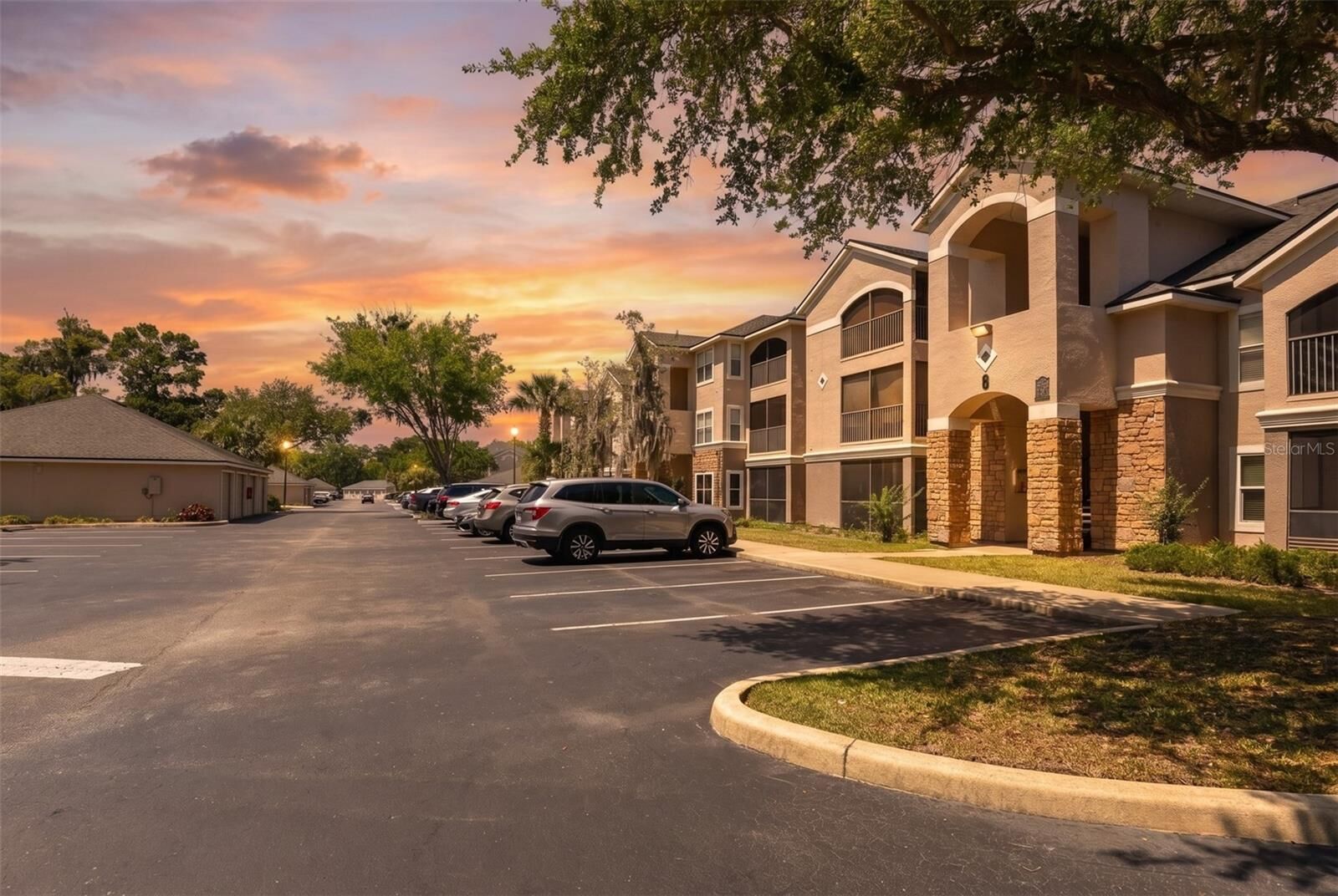 Property Photo:  940 Village Trail 6-103  FL 32127 