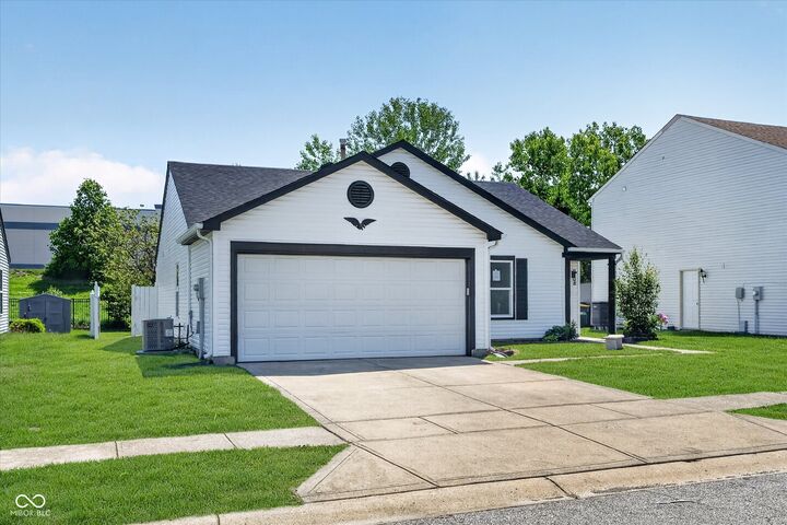 Property Photo:  2145 Shadowbrook Drive  IN 46168 