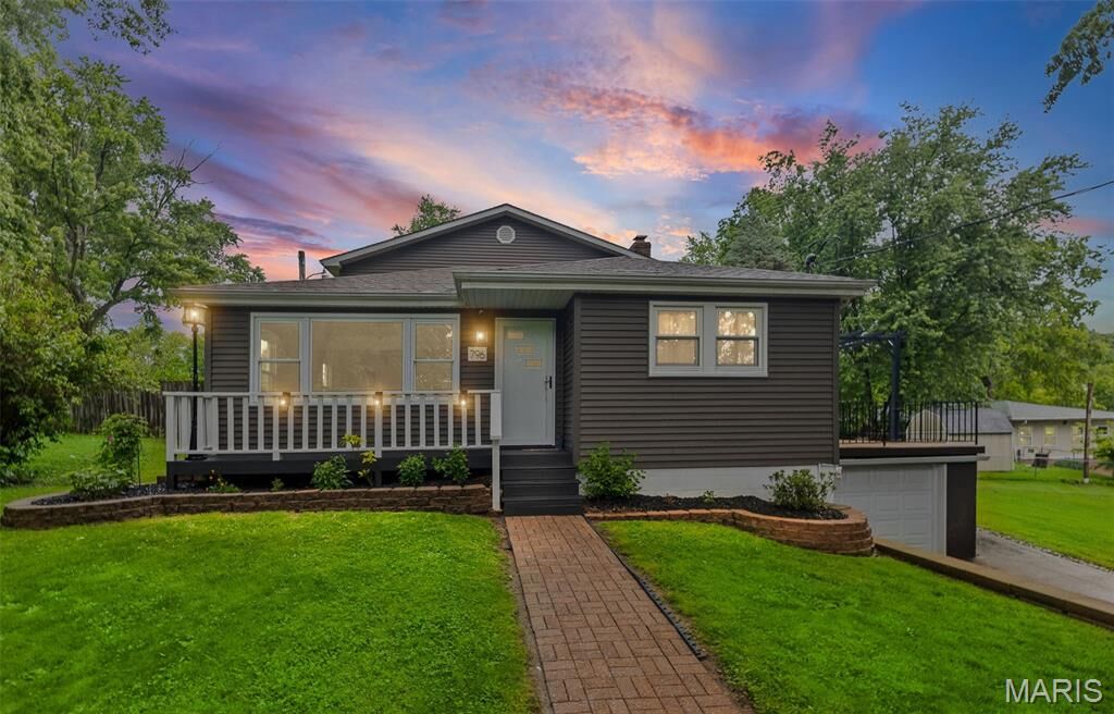 Property Photo: 796 Oakwood Avenue IL 62024