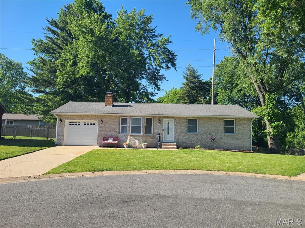 Property Photo:  117 Stuart Street  IL 62010 