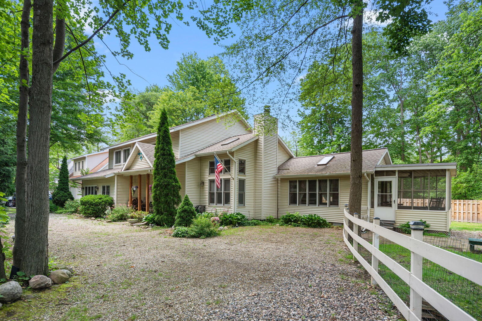 Property Photo:  9177 Shady Lane  MI 49116 