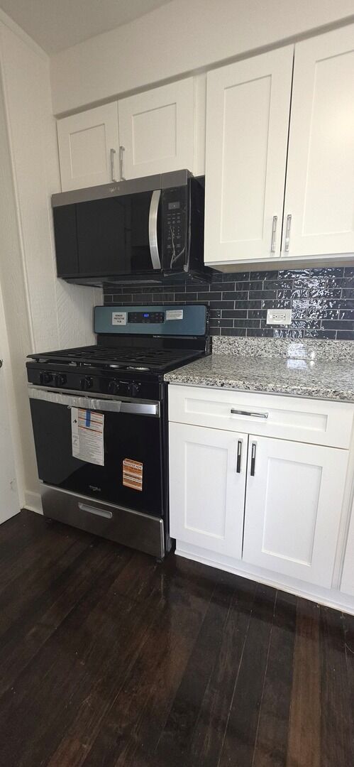 Property Photo:  10118 S Luella Avenue  IL 60617 