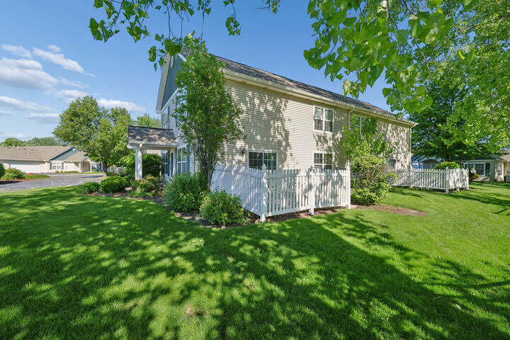 Property Photo: 904 Garden Lane IL 60430