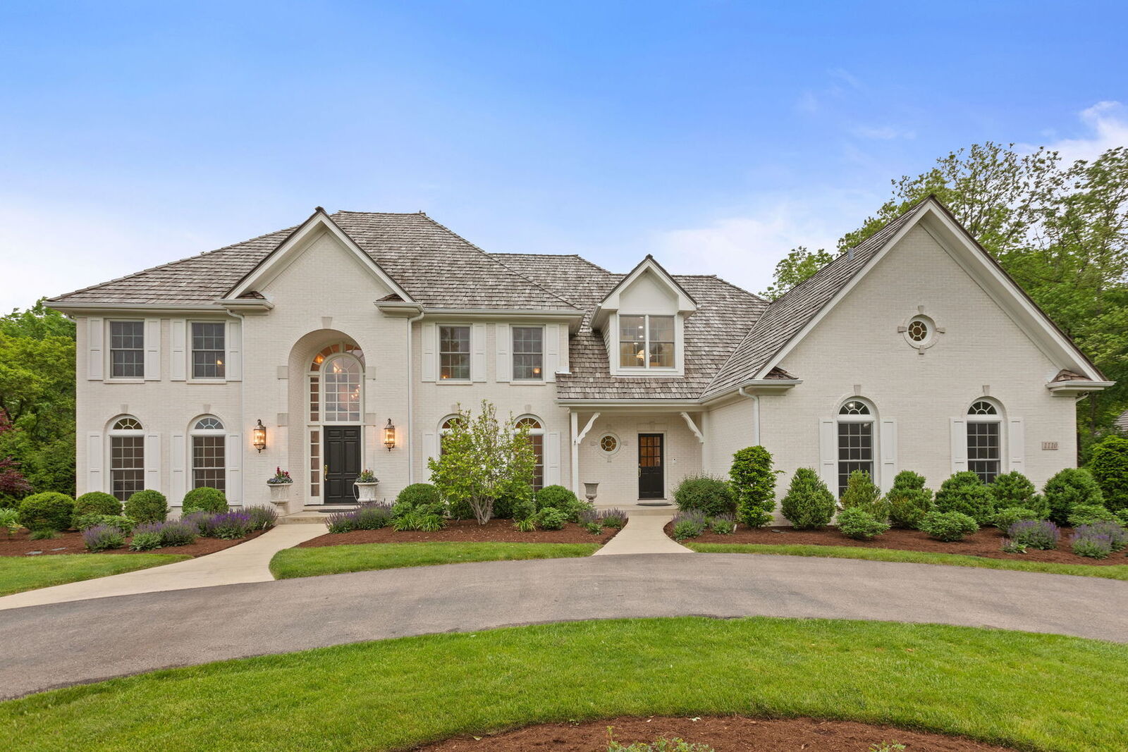Property Photo:  1110 Fox Glen Drive  IL 60174 