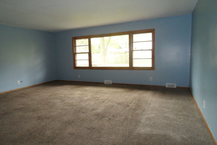 Property Photo:  450 Michigan Avenue  IL 60506 