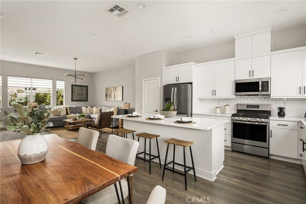 Property Photo:  955 E Mason 80  CA 92805 