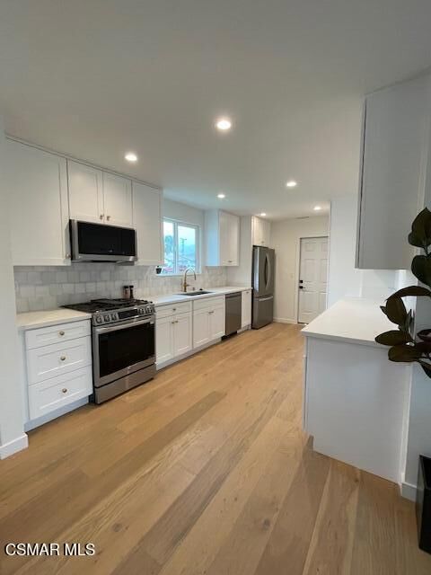 Property Photo:  1157 Hudspeth Street  CA 93065 