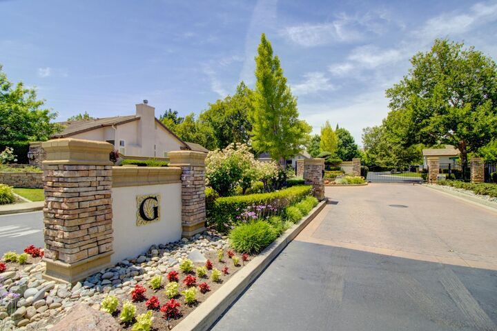 Property Photo:  28 Eastham Court  CA 95833 