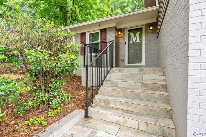 Property Photo:  104 Oddo Lane SE  AL 35802 