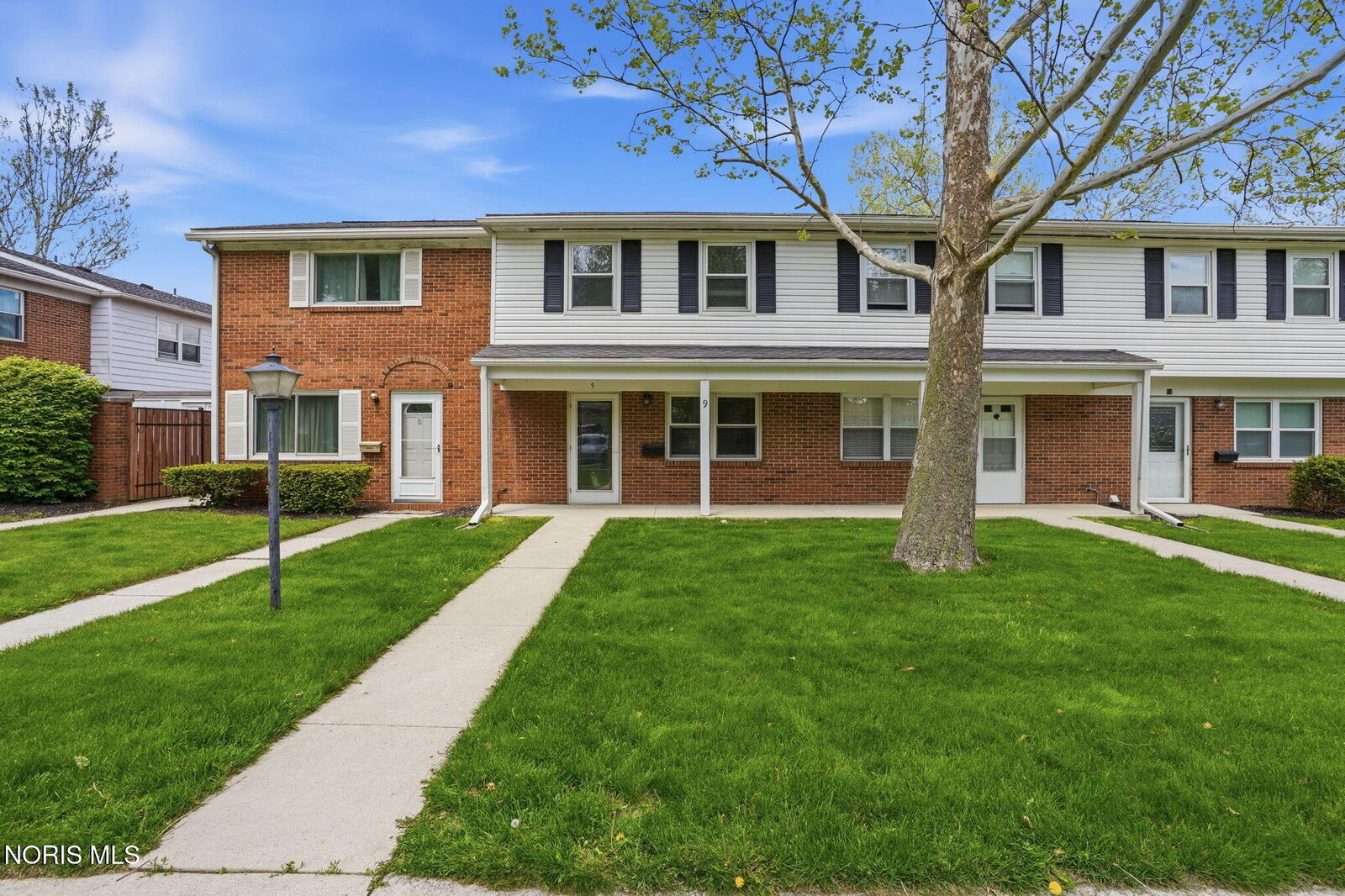 Property Photo:  1724 Queenswood Drive #9  OH 45840 