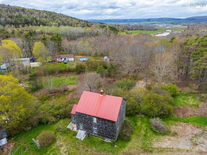 9427 Highway 8 — photo 1