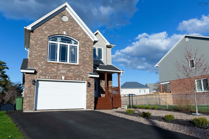 33 Haystead Ridge — photo 1