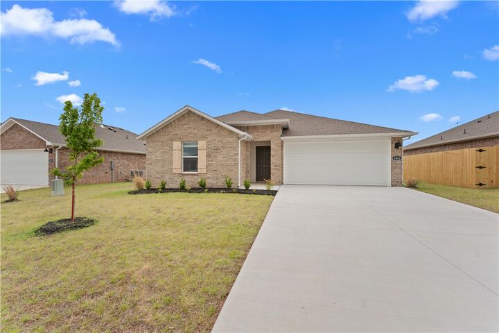 Property Photo: 3021 Amarillo Way AR 72719