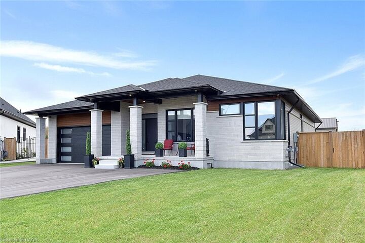 Property Photo:  3642 Vosburgh Place  ON L0R 1G0 
