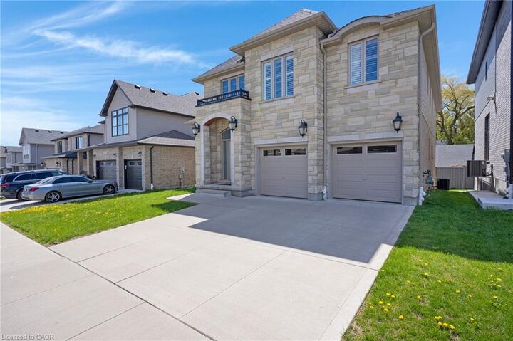 Property Photo:  305 Blair Creek Drive  ON N2P 0G4 