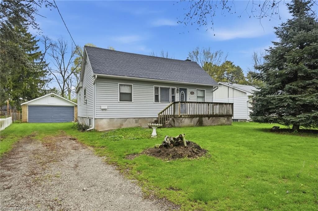 Property Photo:  523 Enfield Road  ON L7T 2X5 