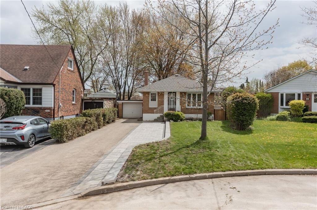 Property Photo:  32 Christina Crescent  ON M1R 4H6 