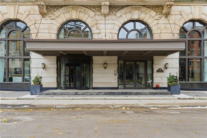 Property Photo:  118 King Street E 916  ON L8N 0A9 
