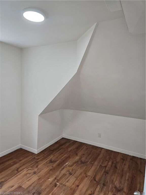 Property Photo:  42 Sheridan Street Upper  ON N3T 2P9 