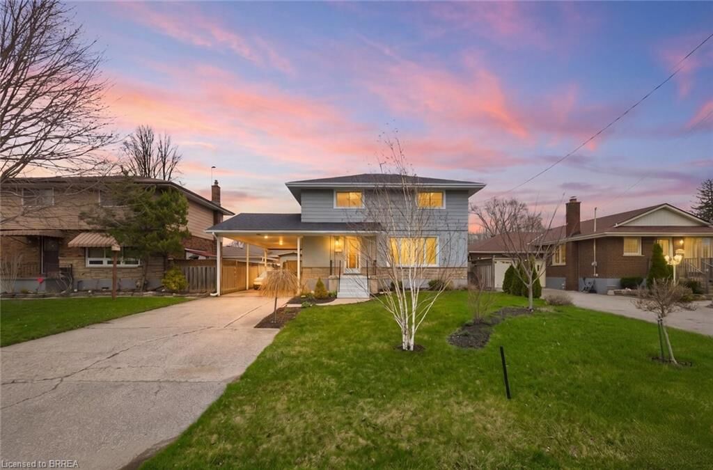 Property Photo:  22 Paris Road  ON N3R 1H7 