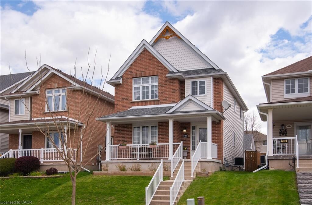Property Photo:  729 Brandenburg Boulevard  ON N2T 2V4 
