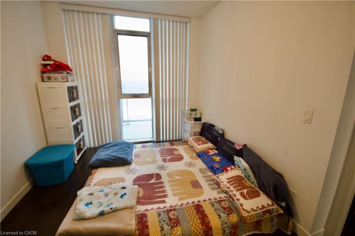 Property Photo:  2087 Fairview Street 1705  ON L7R 0E5 