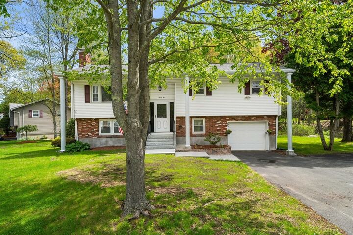 Property Photo:  35 Freeport Dr  MA 01803 