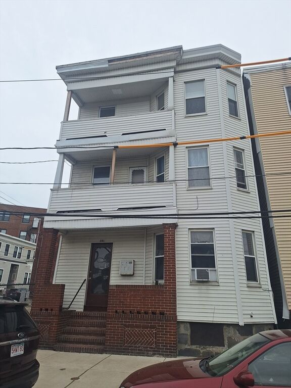 Property Photo: 241 Walnut St 3 MA 02150