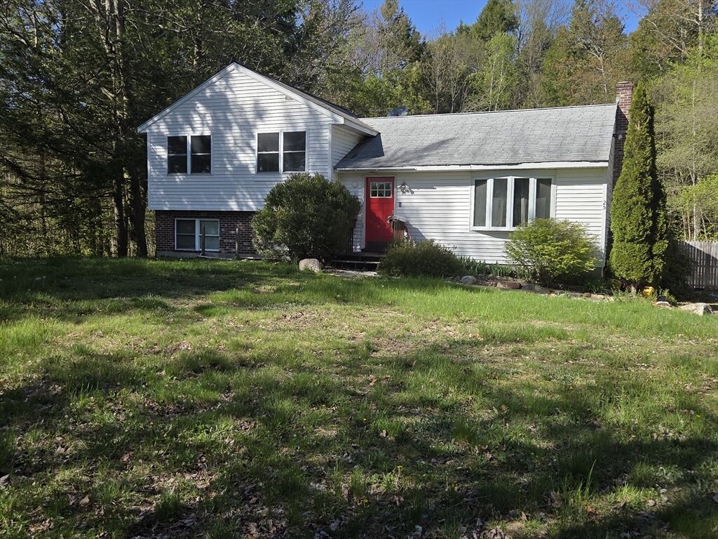Property Photo:  25 Northern Heights Drive  MA 01475 