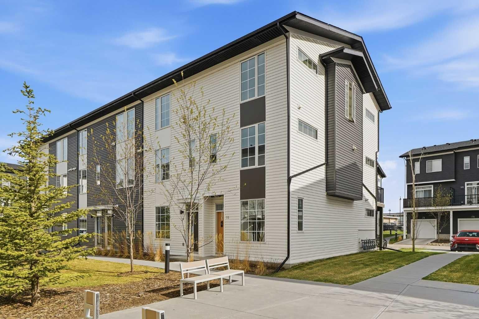 Property Photo:  32 Walgrove Common SE  AB T2X 4C2 